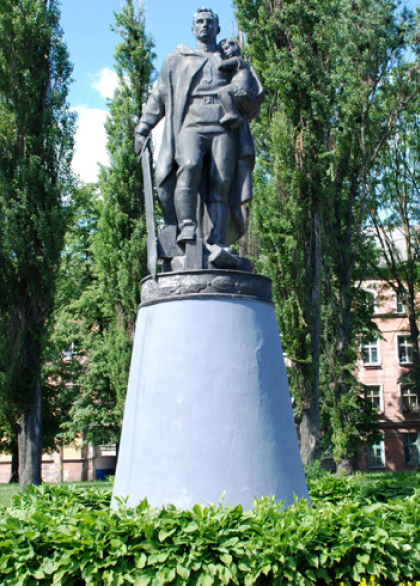 Памятник воину-освободителю