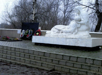 Калининградская обл., Неманский р-н, п. Жилино, Мемориальный комплекс