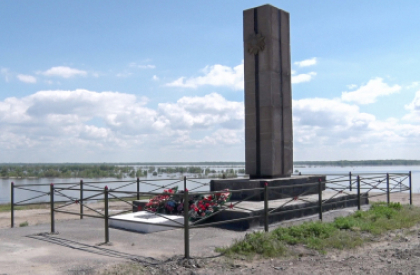 Памятник воинам 95-й стрелковой дивизии — Лог смерти