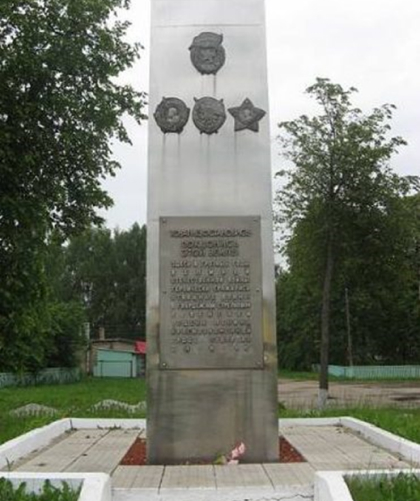 Поле, на котором реконструируются бои