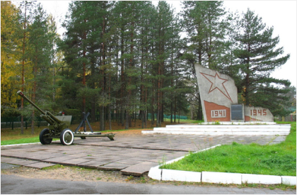 Памятник курсантам и офицерам Ленинградского училища военных сообщений