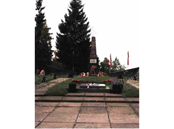 Ленинградская обл., Кировский р-н, г. Кировск, 8 км к востоку, мемориальный комплекс 'Синявинские Высоты'