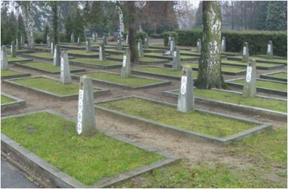 Воинское кладбище по улице Высоцкего, где похоронено 4 930 советских воинов, погибших в годы войны.