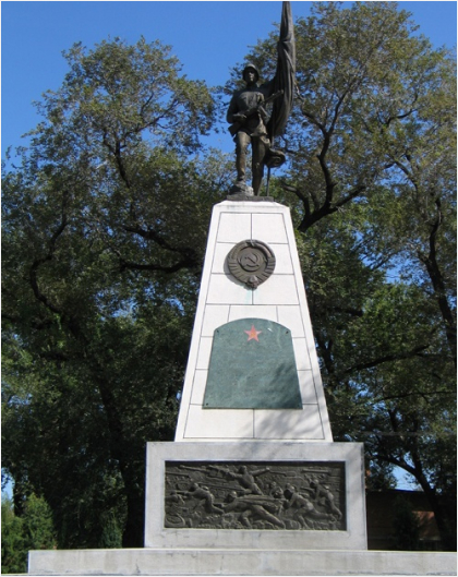 Памятник советским воинам