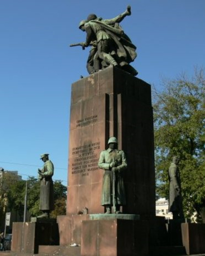 Памятник советско-польскому братству Братство по оружию