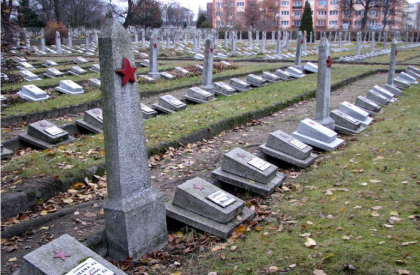 Могилы воинов на кладбище г. Быдгощ