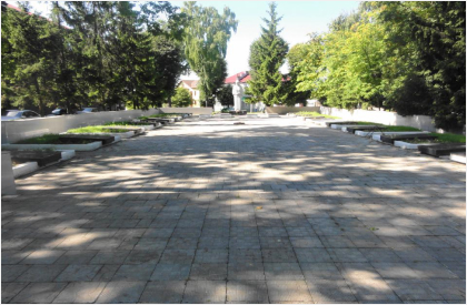 Мемориальный комплекс на братской могиле советских воинов